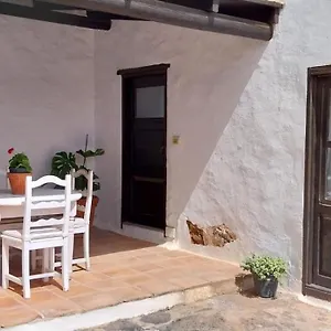 suite-casa-rural-los-patios-conil.in-canary-islands.com/
